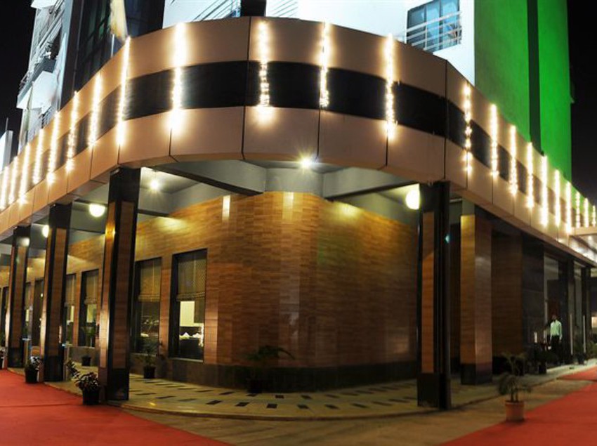 Hotel Pallavi Avida 14