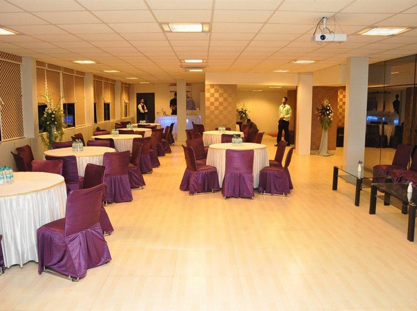 Hotel Pallavi Avida 3