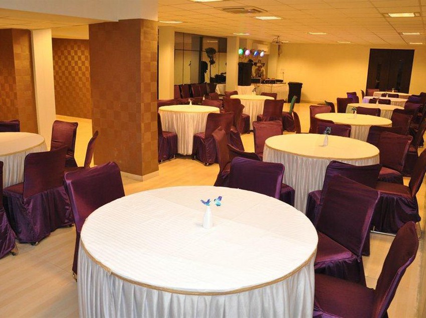 Hotel Pallavi Avida 6