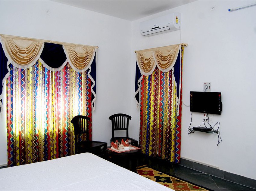 Hotel Chandra Hill Resort 12