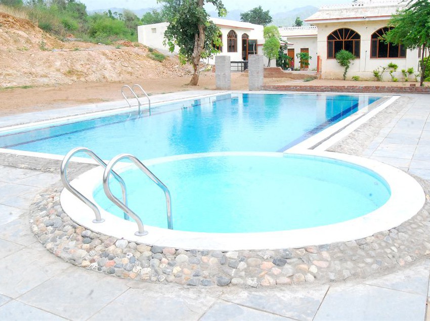 Hotel Chandra Hill Resort 9