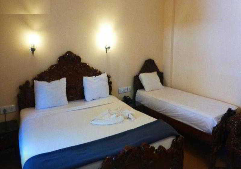 Hotel Mayflower Beach Resort 1