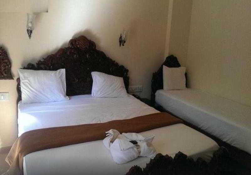 Hotel Mayflower Beach Resort 4