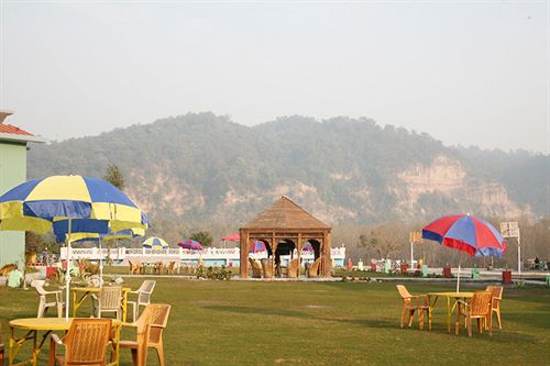 Hotel Corbett Gateway Resort & Spa 10