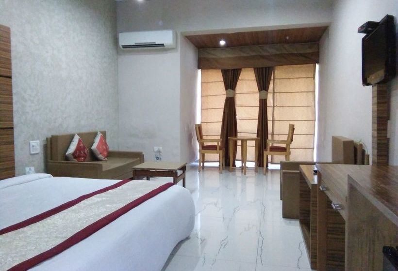 Hotel Asia Vaishno Devi 2