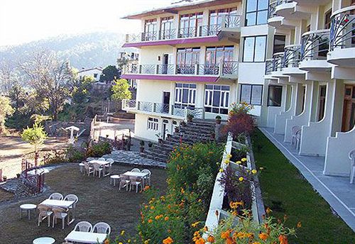Hotel Suman Royal Resort Kausani