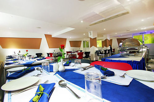 Hotel Millennium Continental 8