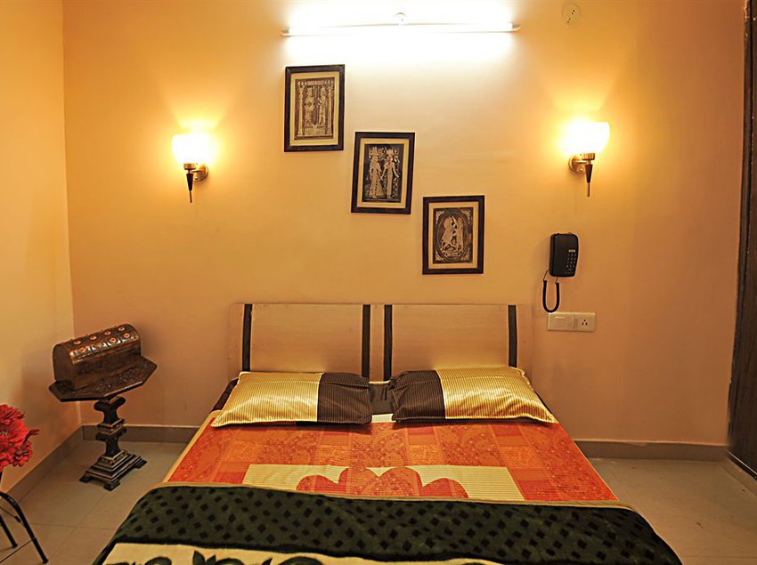 Hotel Singh International 3