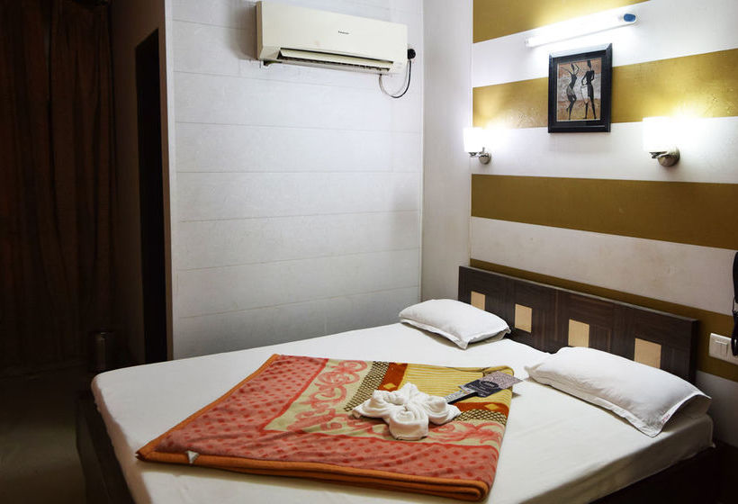 Hotel Singh International 7