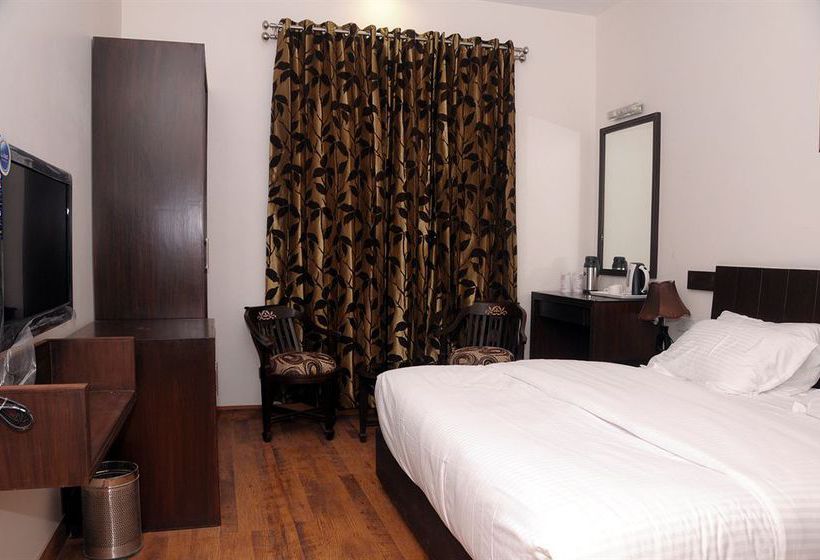 Hotel Prems Paradise 18