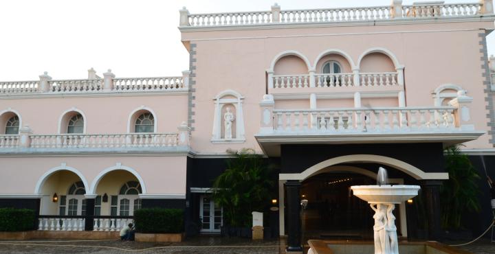 Hotel Club Mahindra Emerald Palms 9