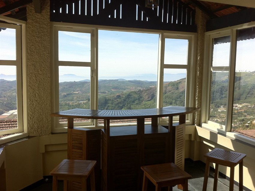 Resort Hill Country Lovedale 10