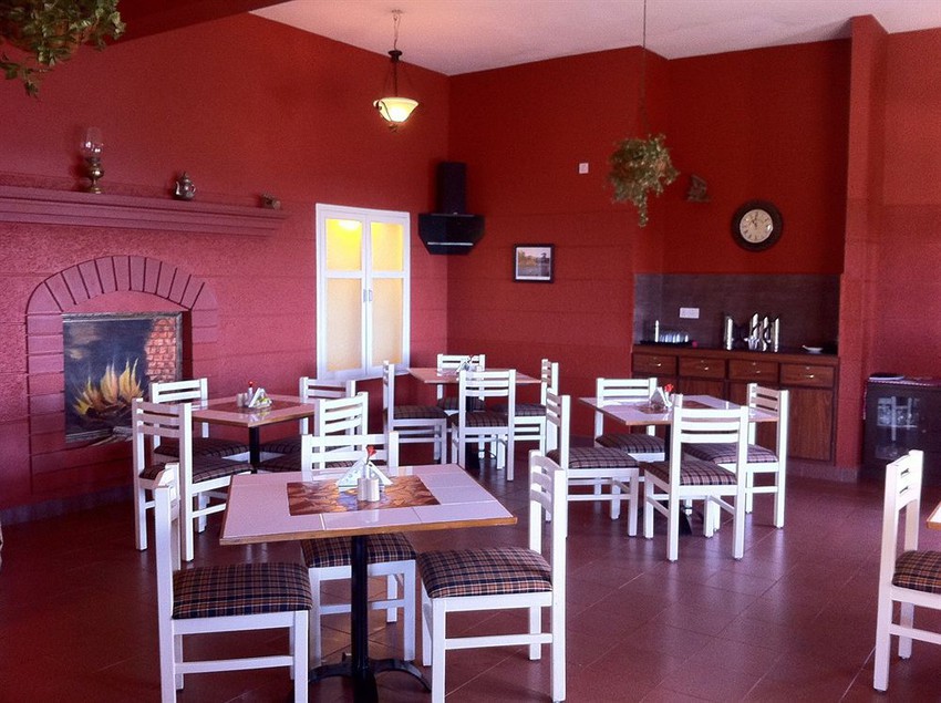 Resort Hill Country Lovedale 6