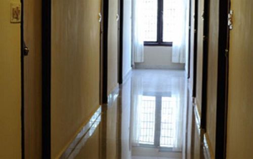 Stay Simple Hotel Race View 1