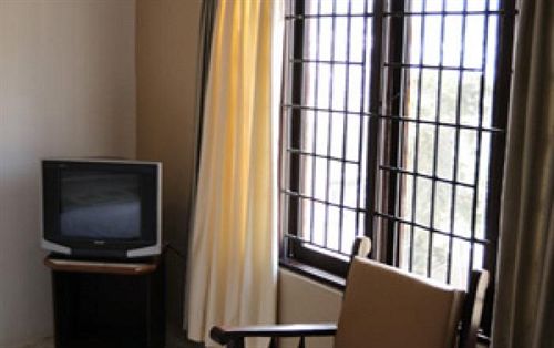 Stay Simple Hotel Race View 2