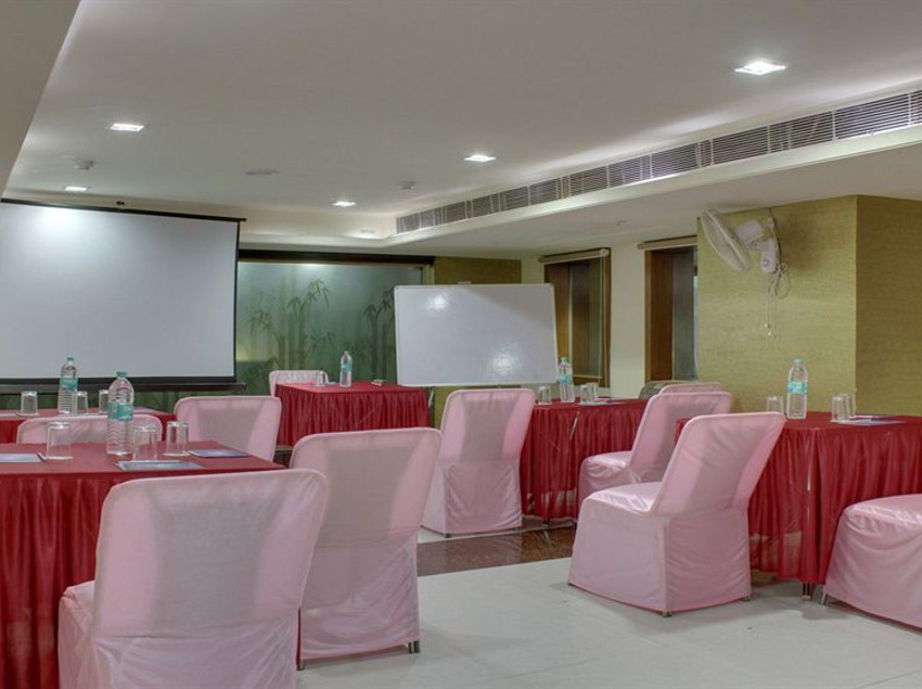 Hotel The Royal Melange 15