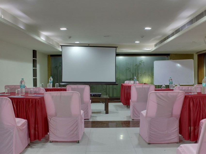 Hotel The Royal Melange 16