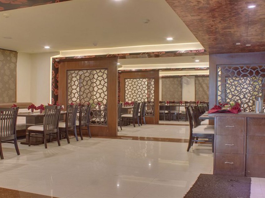 Hotel The Royal Melange 4