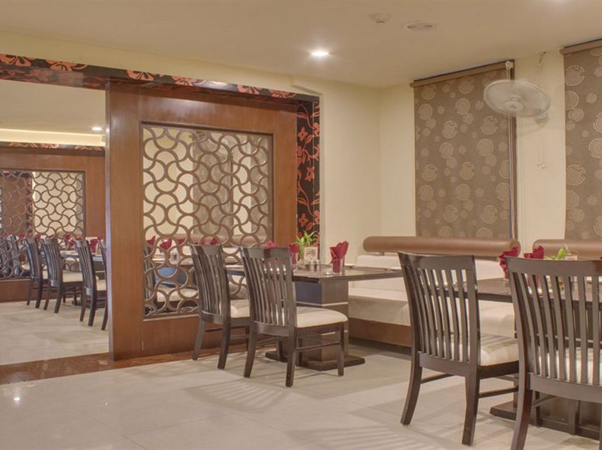 Hotel The Royal Melange 6