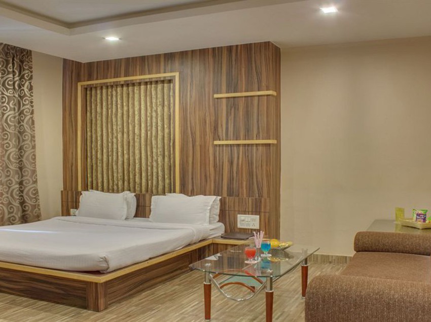 Hotel The Royal Melange 7