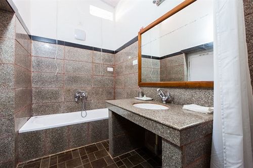 Hotel Bouganvilla Udhagamandalam Kerala