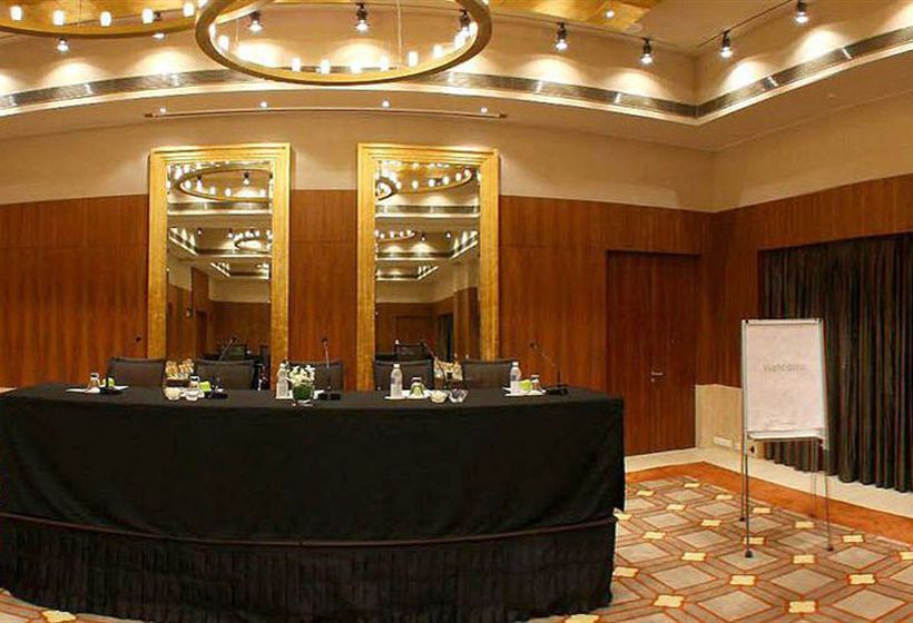 Hotel The Westin Sohna Resort & Spa 8