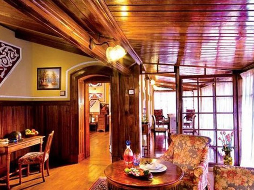 Hotel Fernhills Palace 12