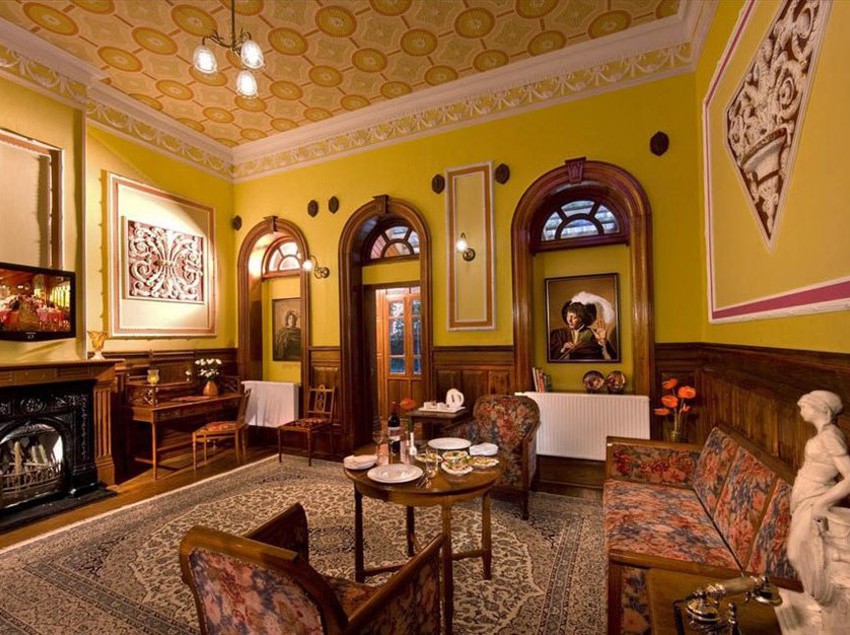 Hotel Fernhills Palace 6