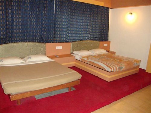 Hotel Sapphire Grand 4