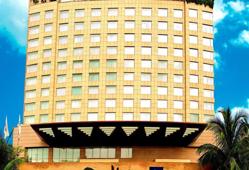 Hotel Radisson Blu Indore 5