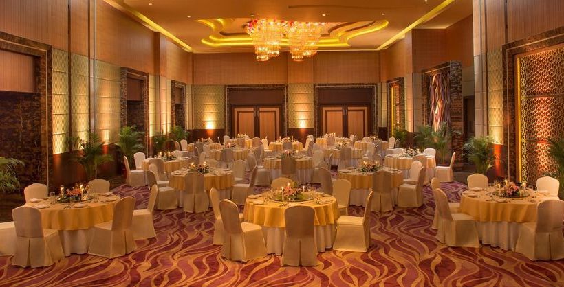 Hotel Radisson Blu Indore 7