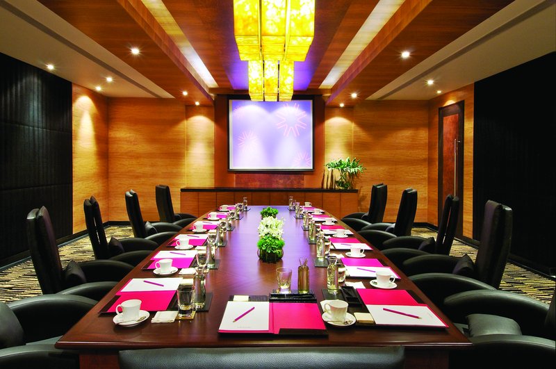 Hotel Vivanta By Taj Begumpet 15