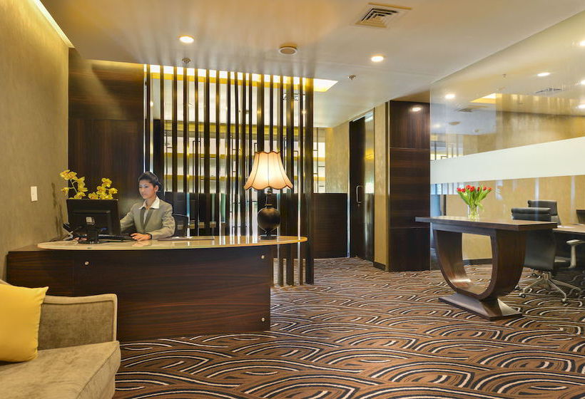 Hotel Crowne Plaza Ahmedabad City Centre 2