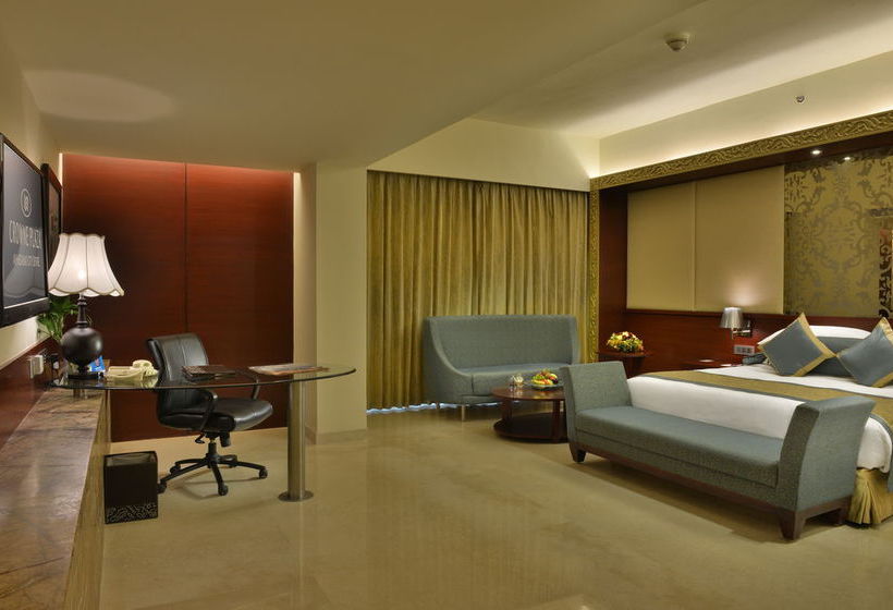 Hotel Crowne Plaza Ahmedabad City Centre 4