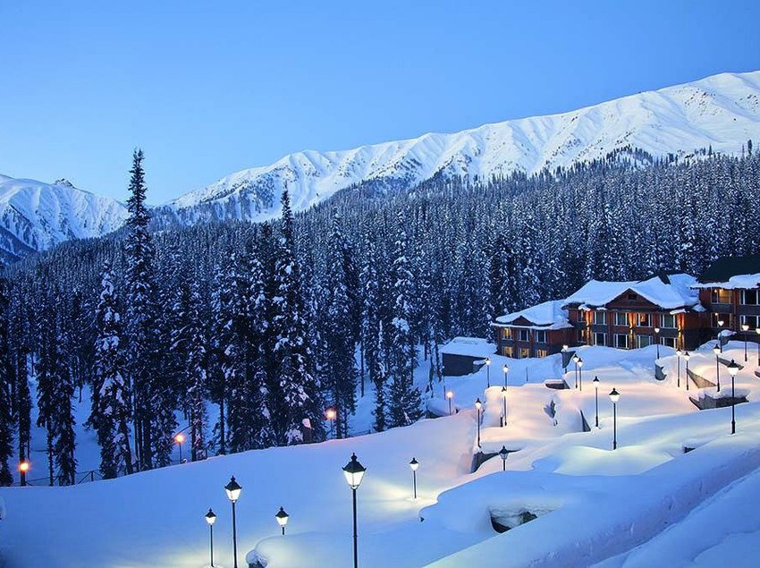 Khyber Himalayan Resort N Spa