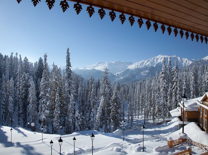 Khyber Himalayan Resort N Spa 3