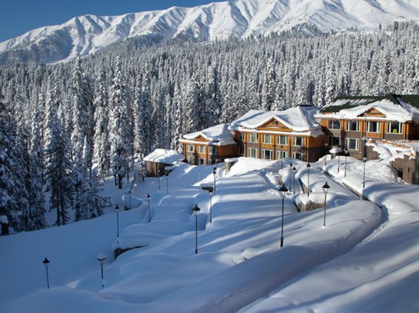 Khyber Himalayan Resort N Spa 5