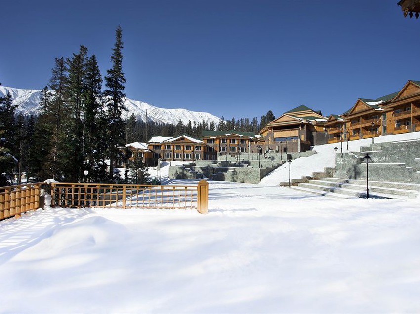 Khyber Himalayan Resort N Spa 6