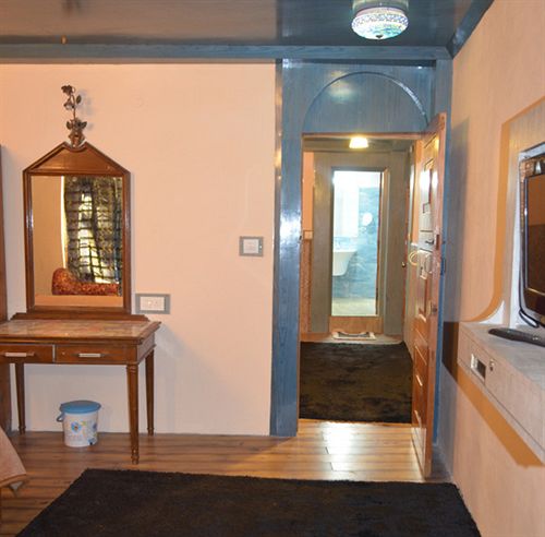 Hotel Manali Mahal 9