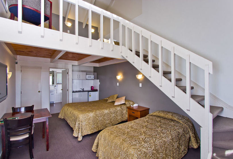 Motel Airport Manor Inn 18