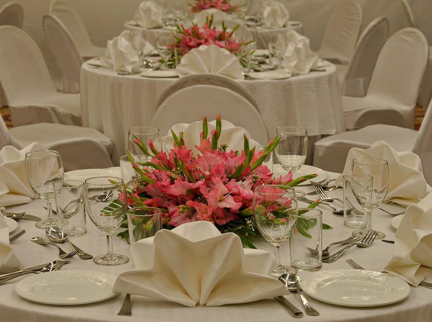 Hotel RK Sarovar Portico 14