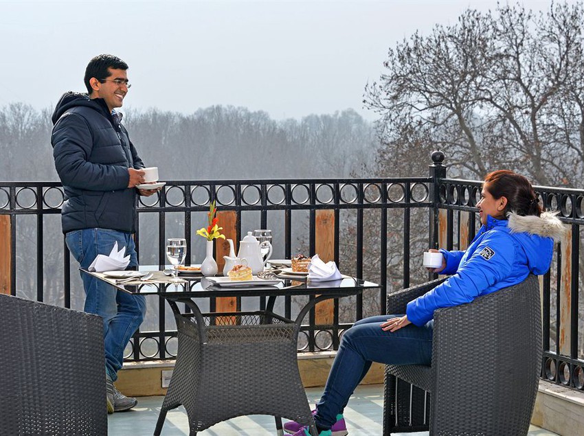 Hotel RK Sarovar Portico 7