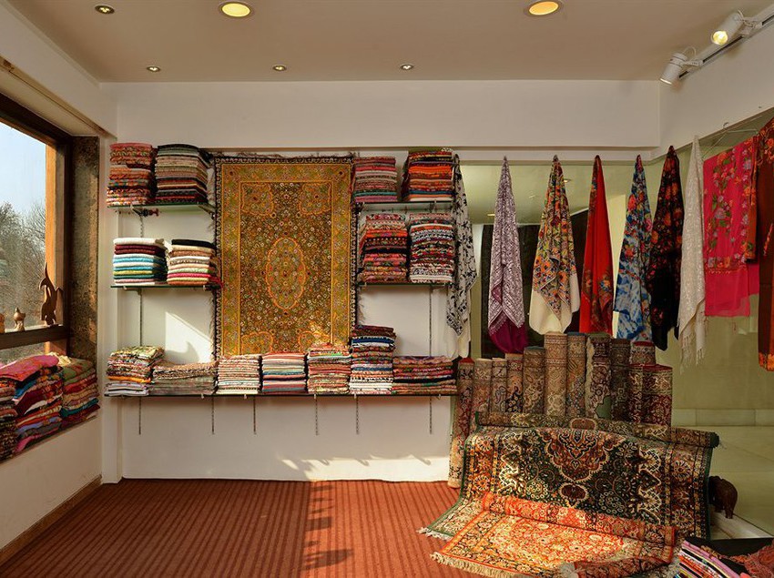 Hotel RK Sarovar Portico 8