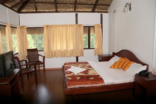 Hotel Deep Woods Resort 18