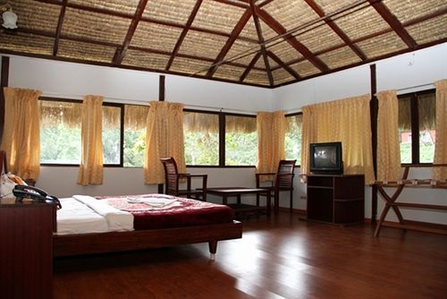 Hotel Deep Woods Resort 4