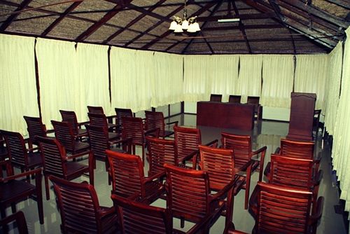 Hotel Deep Woods Resort 9