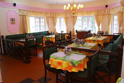 Hotel Royal Retreat 2