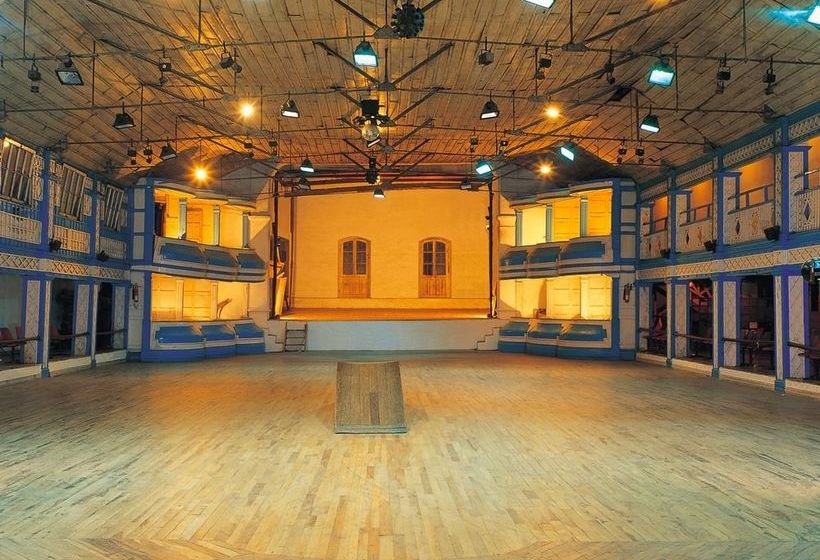 Hotel The Rink Pavilion 10