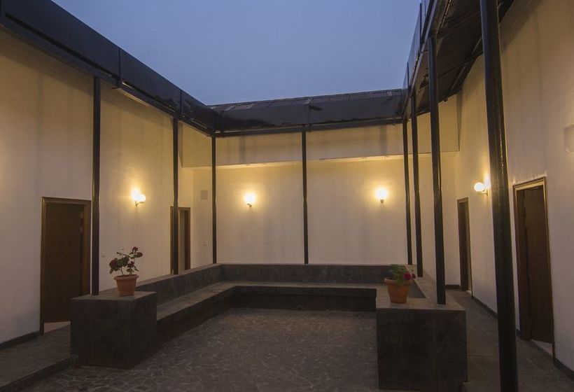 Hotel The Rink Pavilion 9