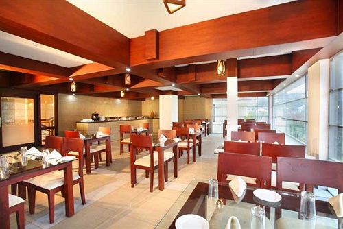 Hotel Grand Plaza Munnar 9